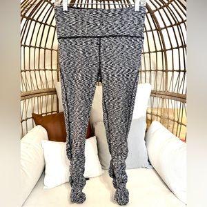 Lululemon Scrunch Leg Bottoms